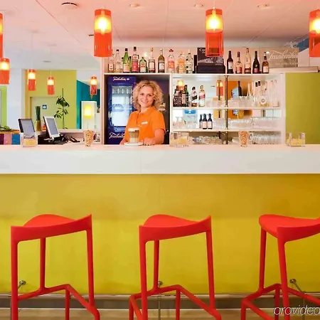 ホテル イビス スタイル デュッセルドルフ 3*